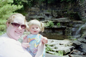 tabyandmommyathebearenclosure.jpg